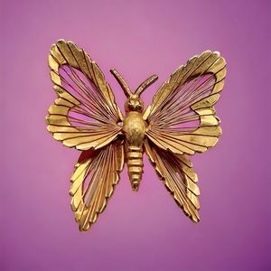 Vintage Signed Monet Spinerette Wire Butterfly Pin Brooch. 2”x2”. Gold plated.